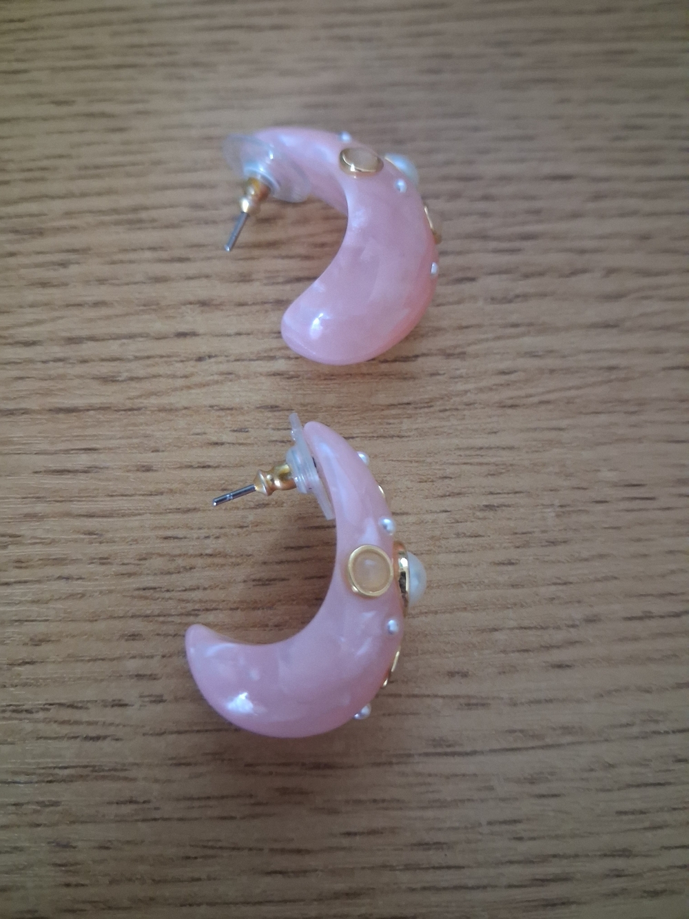 Ann Taylor Pink Resin Hoop Earrings with Pearl and Gold Accents - Picture 4 of 8